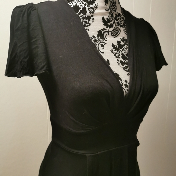 BNWT Smart Set Faux Wrap Lightweight Knit Little Black Dress, Extra Small - Picture 3 of 5